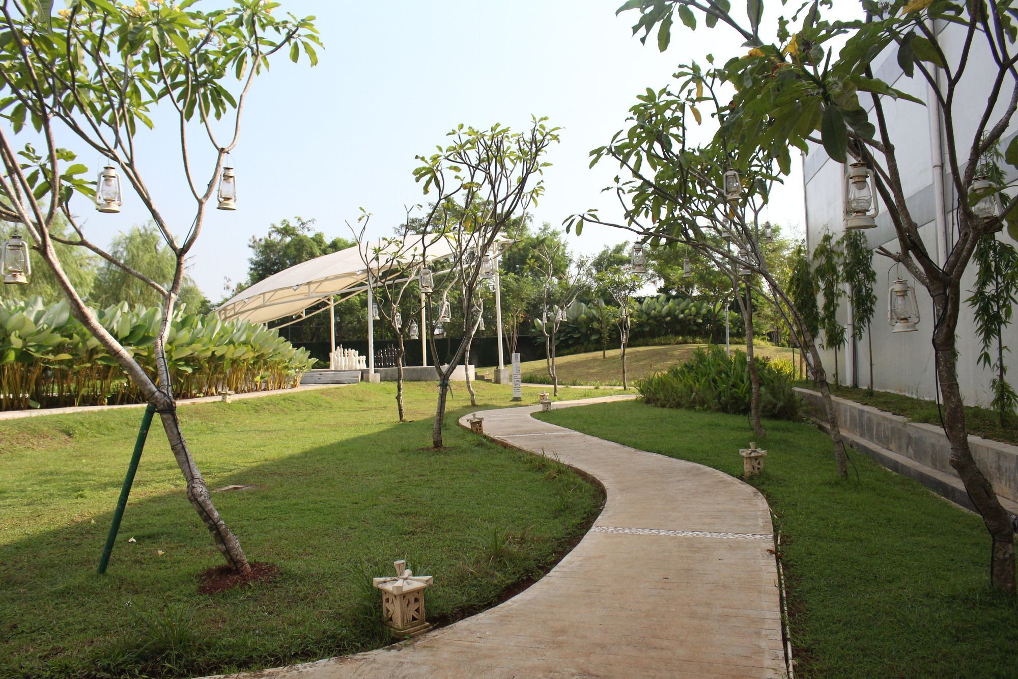 Akshaya Hotel Karawang Exterior photo